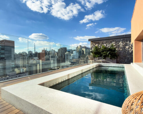 01. área externa com piscina